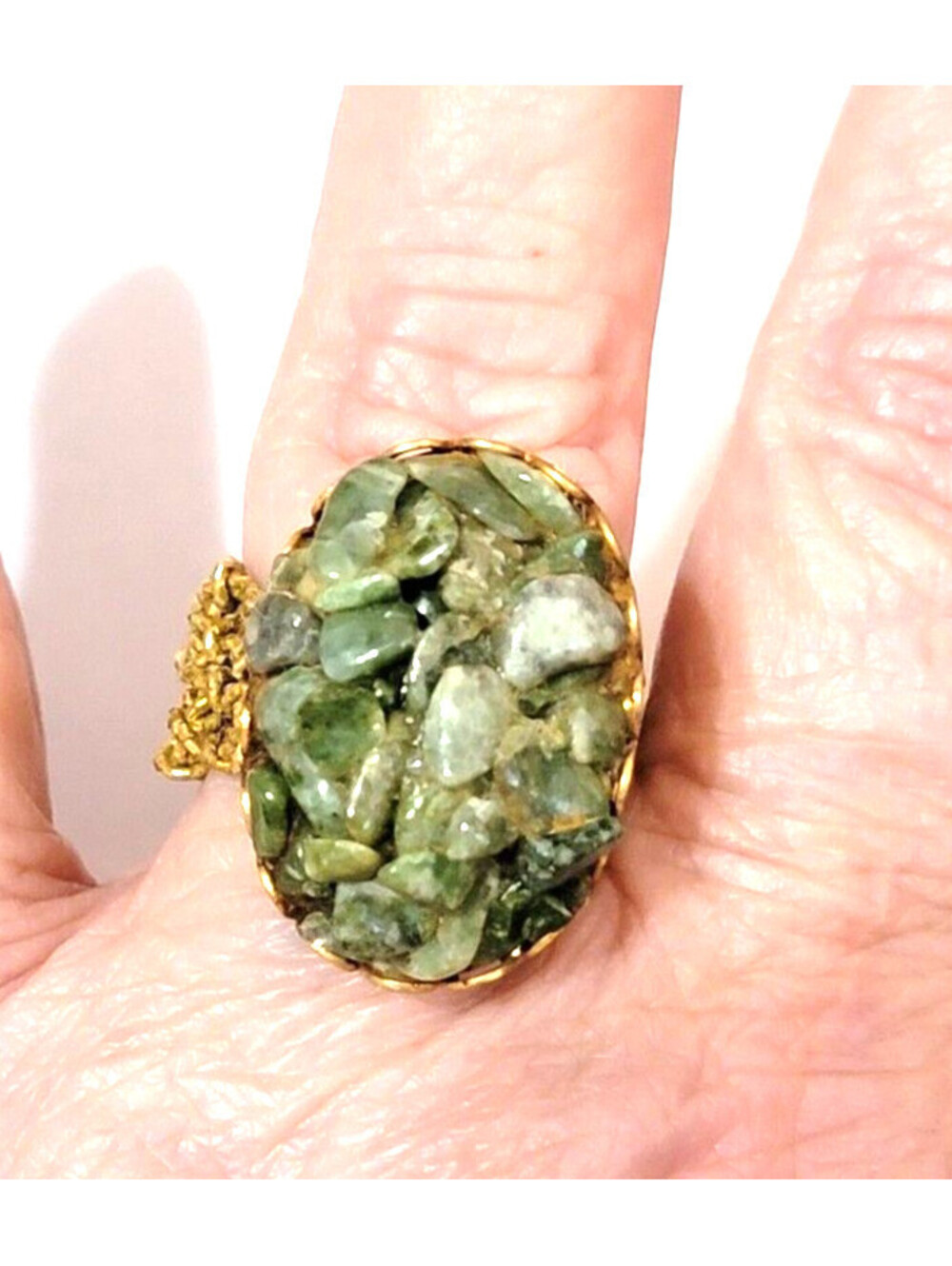 Vintage Green Agate Ring Oval Stretch Band Sustainable Jewelry r-37